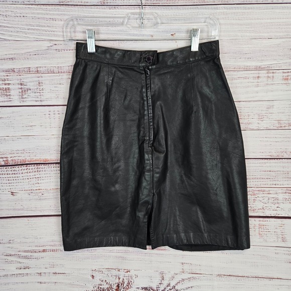 Vintage Black Genuine Leather Mini Skirt Vtg Sz 9 (26") Office Siren Edgy Retro - Picture 1 of 9